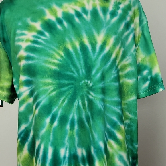 Vibrant Green Tie-Dye Shirt - Picture 2 of 12